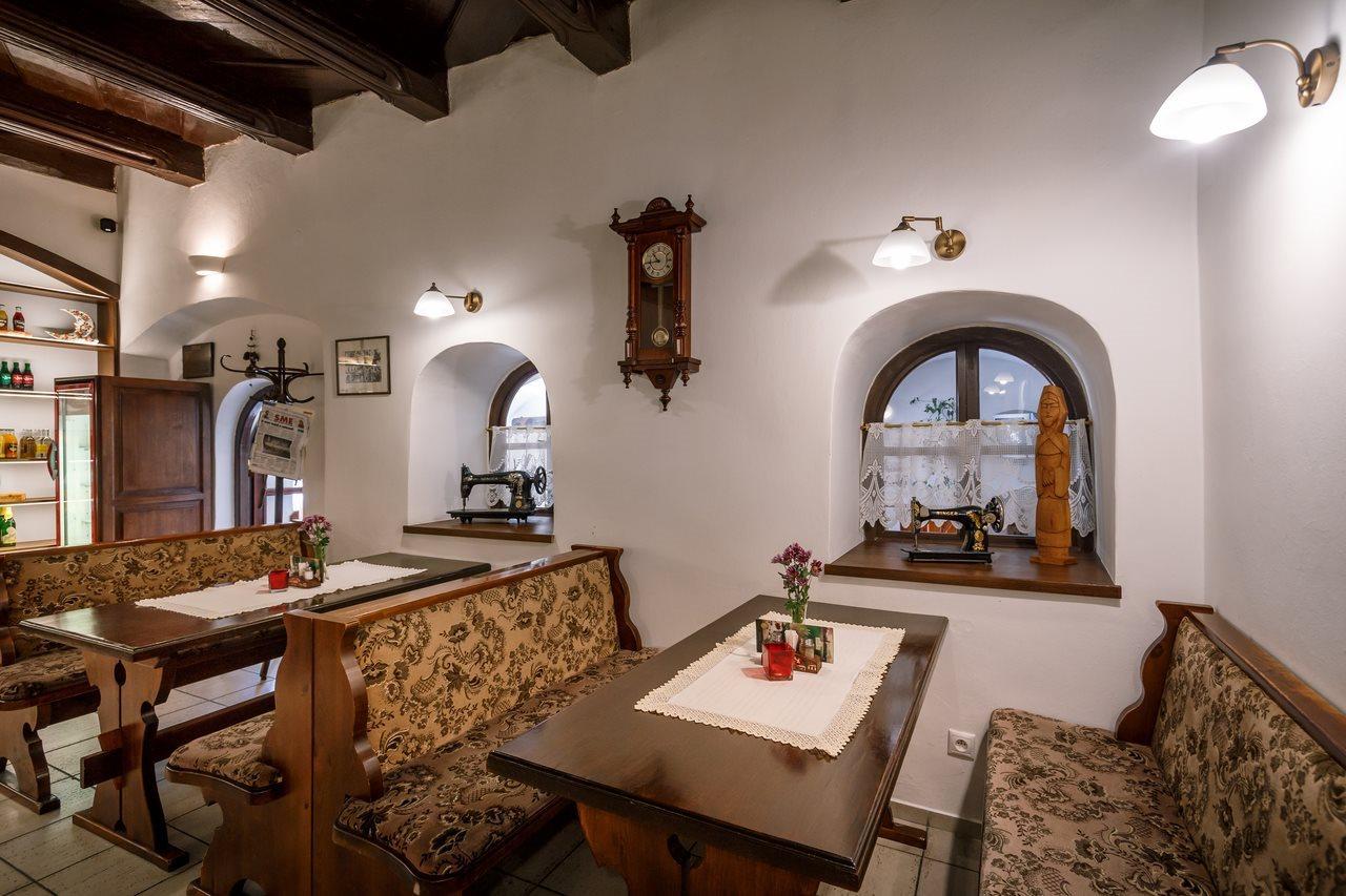 Penzion - Restaurant Atrium Poprád Kültér fotó