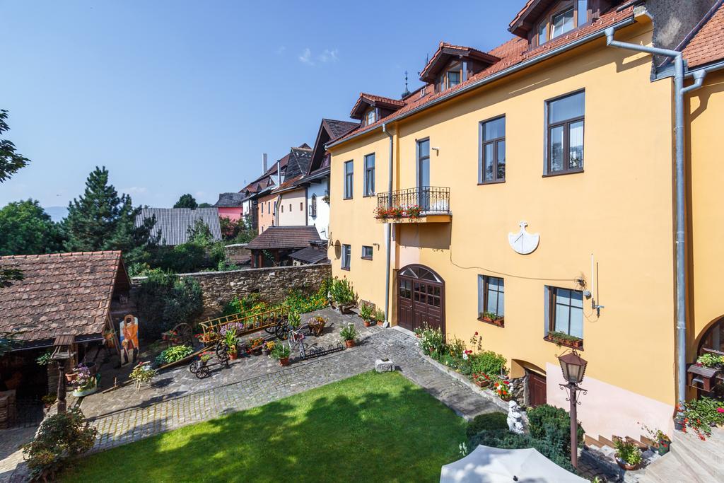 Penzion - Restaurant Atrium Poprád Kültér fotó