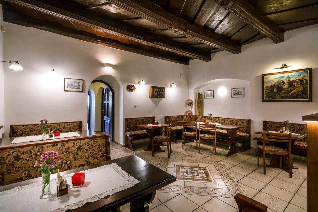 Penzion - Restaurant Atrium Poprád Kültér fotó